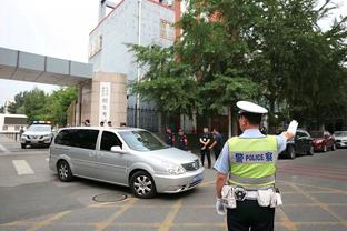 科尔谈保罗打35分半钟：本想换他下来但比分被迫近 他感觉很好